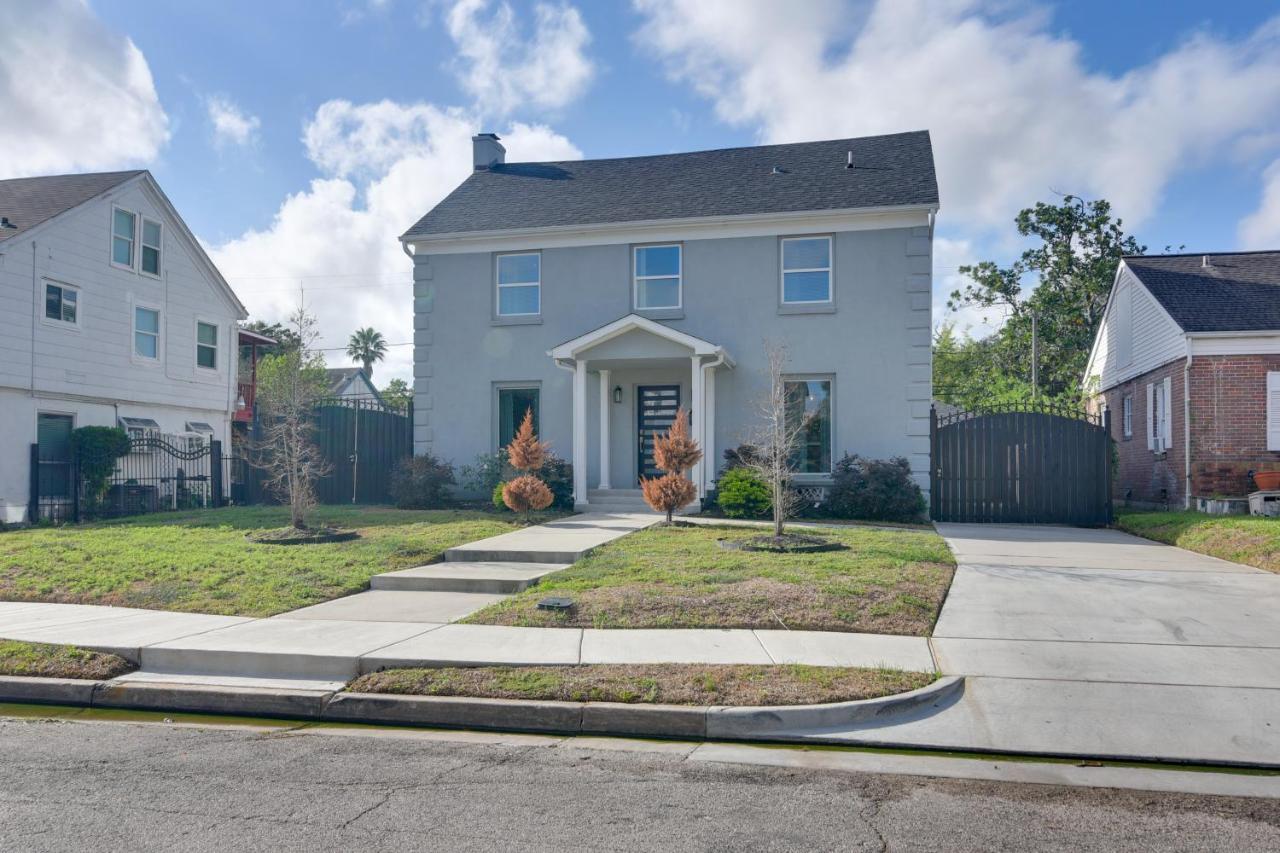 Eclectic Houston Home With Pool Table, 5 Mi To Dtwn Exterior photo